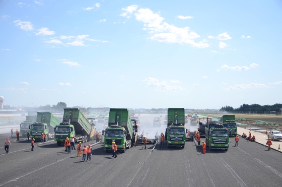 Xe buýt Harbour Road Phụ gia chống rạn nứt Đường nhựa sửa chữa Chất làm giảm độ nhớt