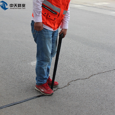 6cm X 3mm Tự dính Đường lái xe Băng bitum Nhựa đường tức thì Niêm phong vết nứt Niêm phong